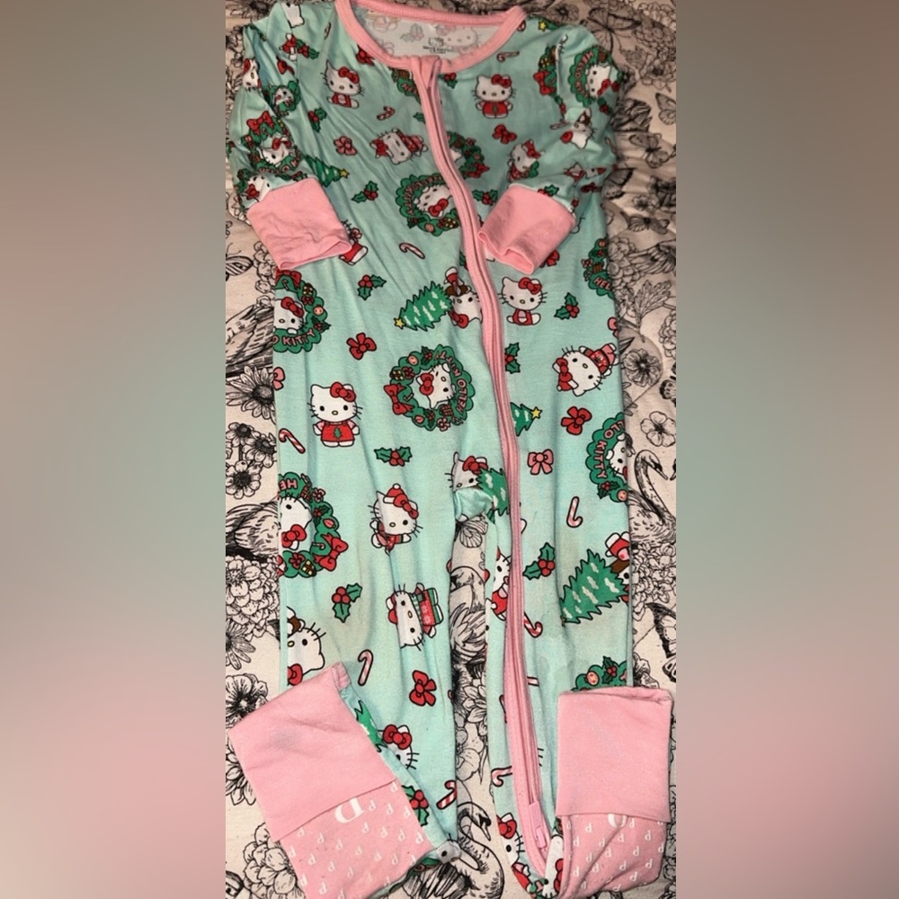 Posh Peanut Hello Kitty